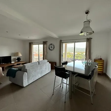 Port De Vecchio 100 M2 *