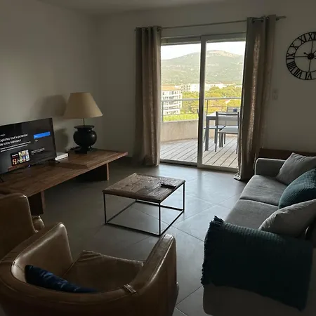 Vecchio Location Estivale Spacieux 100 M2 * Porto-Vecchio (Corsica)